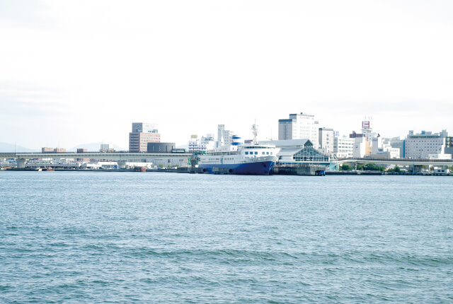 空が駄目なら海から行けばいいじゃない