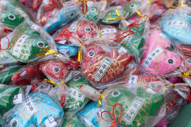 青島神社 鯛みくじ