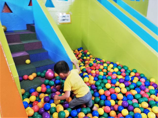 阿蘇ファームランド　ボールプール