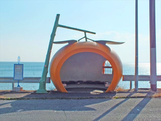 フルーツバス停　みかん