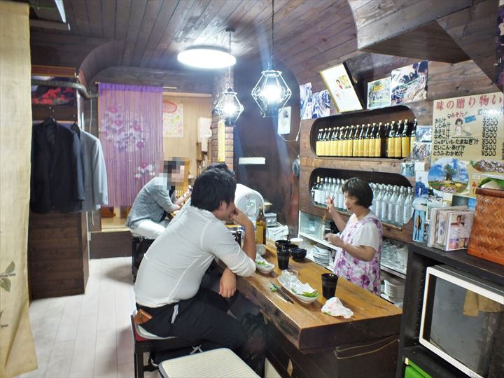 みそ汁　若尾　内観　店内