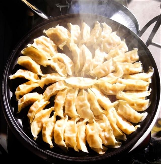 屋台から生まれた福岡の必食グルメ「博多祇園鉄なべ」をご紹介！