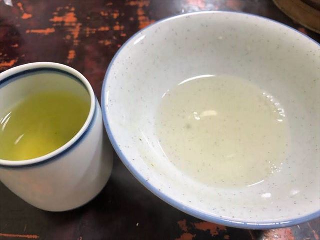 並ぶ価値あり!「割烹よし田」の名物鯛茶漬け|出張族の博多ランチ