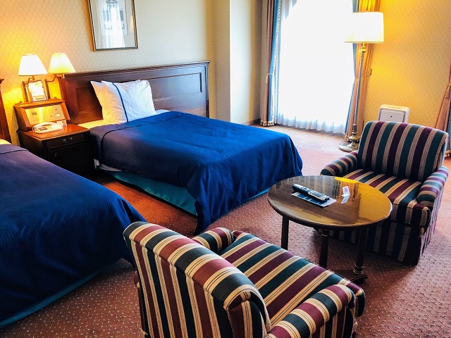 ウォーターマークホテル　スーペリアビュールーム　ベッド