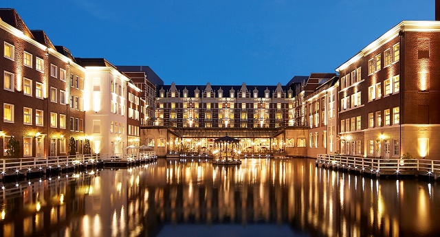 ホテルヨーロッパ　夜　外観