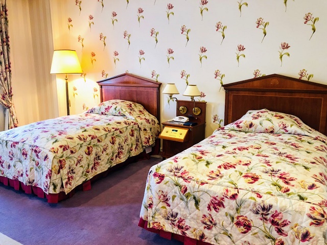 ホテルアムステルダム　ローラアシュレイルーム　ベッド