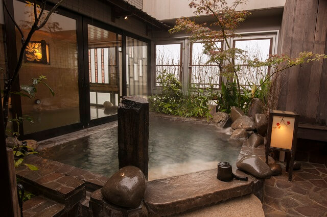 天然温泉 霧桜の湯 ドーミーイン鹿児島　露天風呂