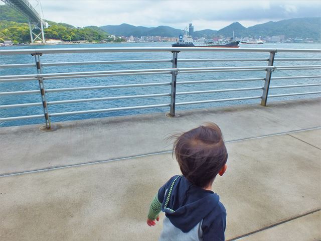 関門トンネル人道　唐戸市場へ