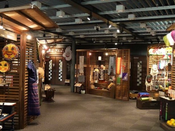 九州国立博物館　あじっぱ　内部