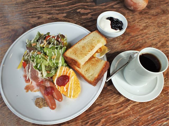 湯布院　金鱗湖　カフェ　朝食　Cafe La Ruche
