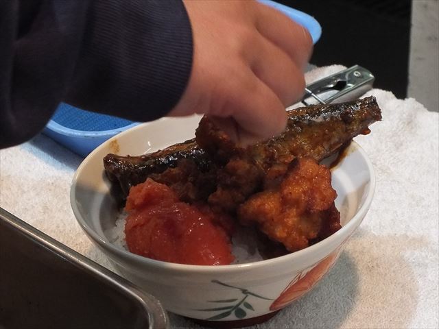 旦過市場　大學丼　からあげ