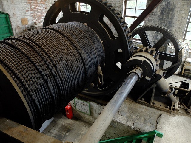 九州　世界遺産　万田坑　巻揚機