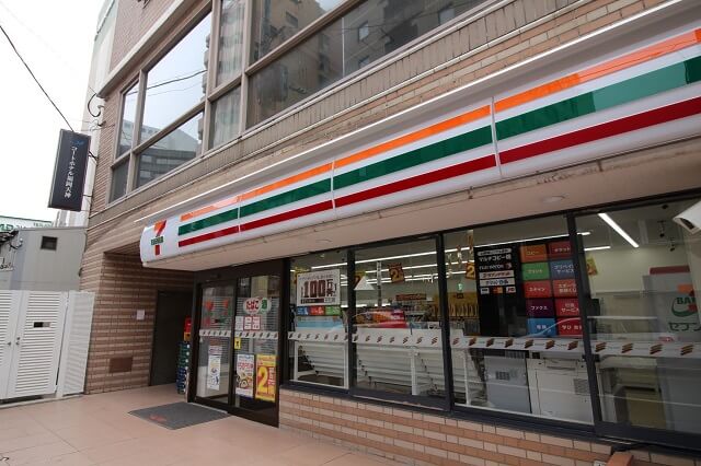 コートホテル福岡天神　コンビニ