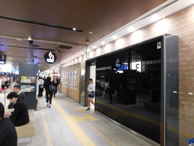 天神バスターミナル　女子トイレ　パウダールーム