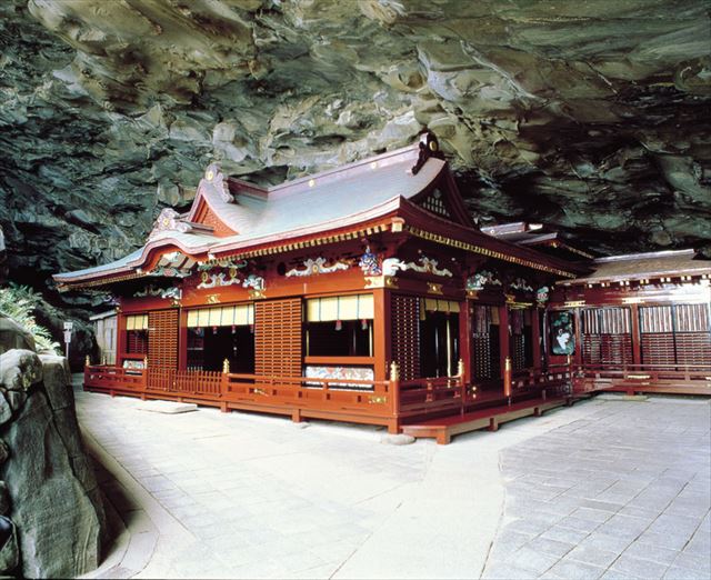 鵜戸神宮　本殿