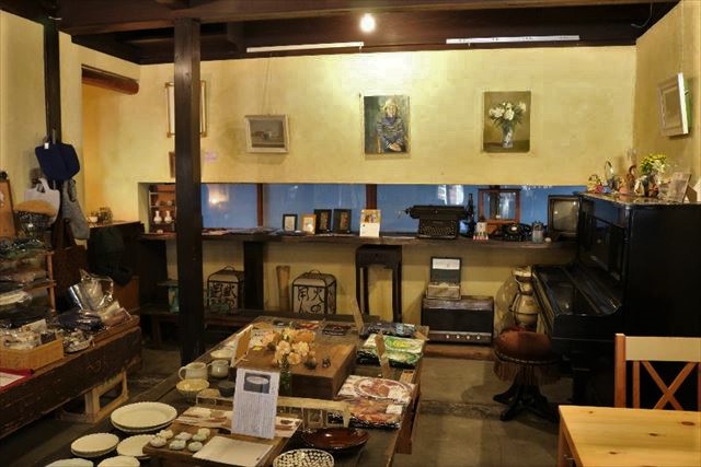 臼杵　観光　可児醤油 鑰屋　店内