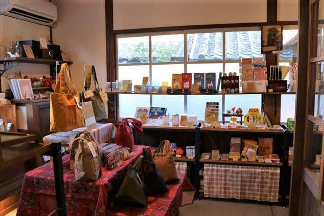 臼杵　観光　YUMEYA KAI.　店内